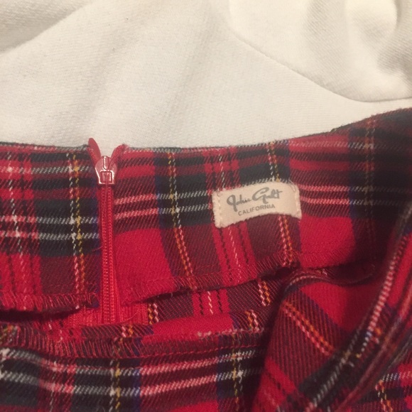 Brandy Melville Red Cara Skirt - Picture 2 of 2